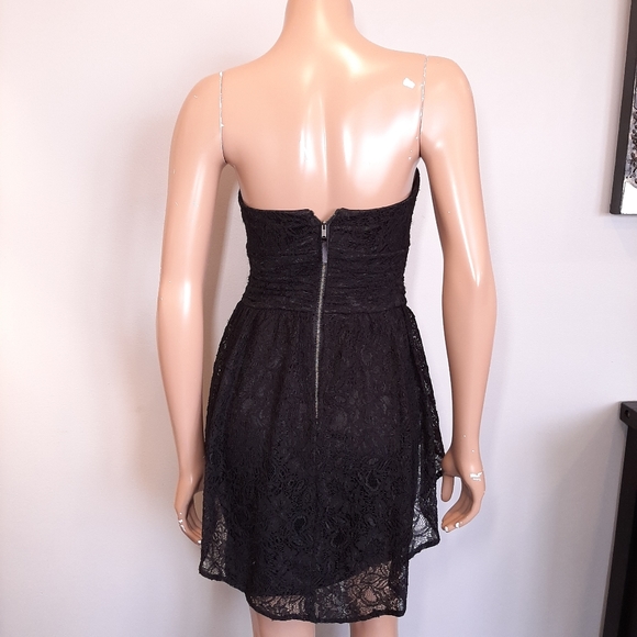 GUESS Dakota Lace Peplum Strapless Mini Dress - Picture 5 of 15